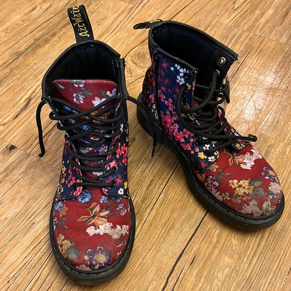 Dr. Martens Other - Dr Martens Youth Floral Boots Size